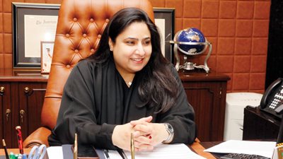 رنا بنت عيسى تكرم 42 شابا وفتاة بالبحرين وتهنئ الفائزين في مجال القيادة