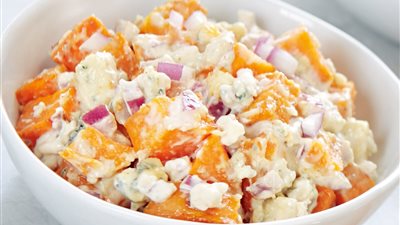 طريقة عمل سلطة الجبنة الريكفورد بالبطاطا الحلوة