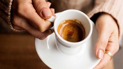 في اليوم العالمي للقهوة.. ماذا يحدث لجسمك عند تناولها يوميا؟