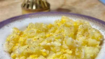 طريقة عمل البطاطس بالبيض في المنزل