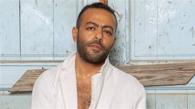 تفاصيل ارتباط تامر عاشور بمذيعة شهيرة (صور)