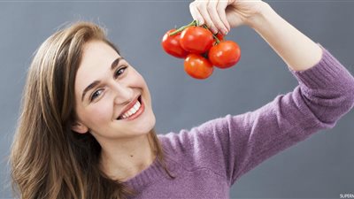 تفسير رؤية الطماطم في المنام للعزباء والمتزوجة