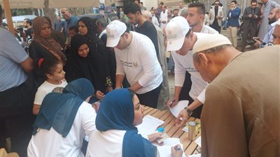 البنك الزراعي المصري يطلق قافلة «باب رزق» في قرى الشرقية (صور)