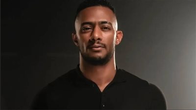  محمد رمضان ينفعل على الجيوش العربية: بنشتري أسلحة ودبابات ونسيبها تصدي ونرميها (فيديو)