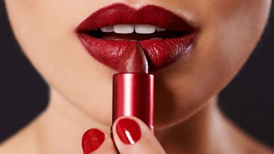 5 أبراج تتمتع بشفاه جذابة ومغرية 