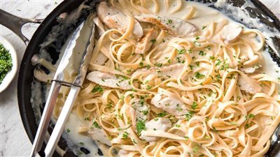 طريقة عمل مكرونة ألفريدو الإيطالية 