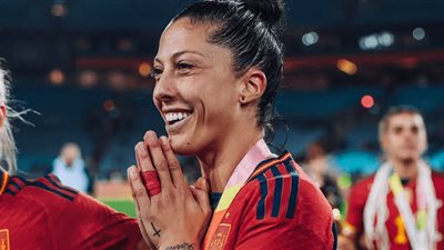  جيني هيرموسو تعود لتدريبات منتخب إسبانيا بعد أزمة «بوسة» رئيس الاتحاد