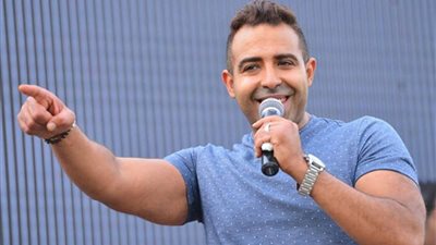 أرض غزة.. أغنية جديدة لمحمد عدوية (فيديو)