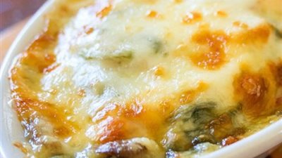 طريقة عمل الكوسة بالبشاميل واللحمة المفرومة