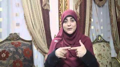 حنان لاشين | كاتبة مصرية وصحفية بدرجة طبيب