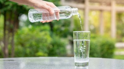 6 أمراض خطيرة يسببها نقص شرب المياه «خلي الإزازة جنبك»
