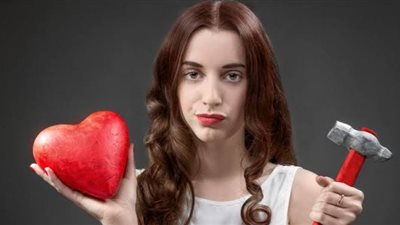 كيف أخرج من علاقة حب فاشلة؟ «ابحثي عن الدعم»