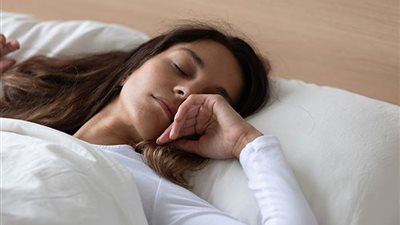 4 أطعمة سحرية لتحسين جودة النوم (إنفوجراف)