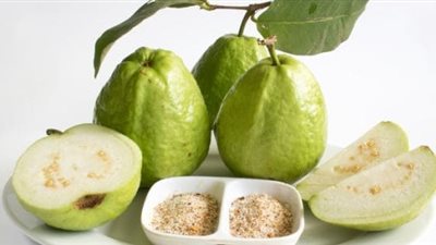 4 أضرار لتناول الجوافة قبل النوم