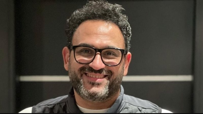 أكرم حسني