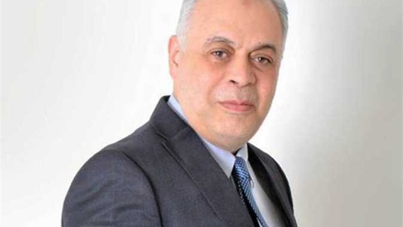 أشرف زكي المهن التمثيلية