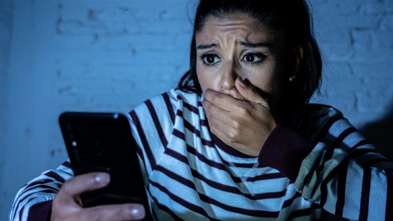 ابتزاز فتاة بصور