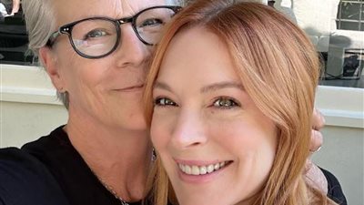 جيمي لي كيرتس تعيد إحياء ذكرى فيلمها «فريكي فرايدي» (صور)