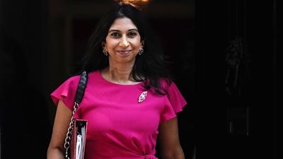 بعد إقالتها | من هي سويلا برافرمان وزيرة الداخلية البريطانية المثيرة للجدل؟