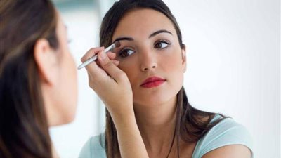 حلمت أنني أضع المكياج في المنام «ما تفسير ذلك؟»