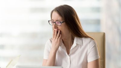 كيف اتغلب على النعاس؟ 5 حلول عملية 