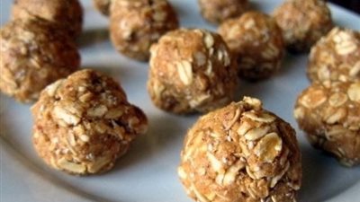 طريقة عمل كرات الشوفان المشبعة في مطبخك بسهولة