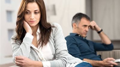 هل من حق الزوج أن يعرف ماضي زوجته