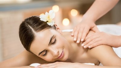 هل يجوز العمل في مراكز التدليك الطبي؟ الإفتاء تُجيب