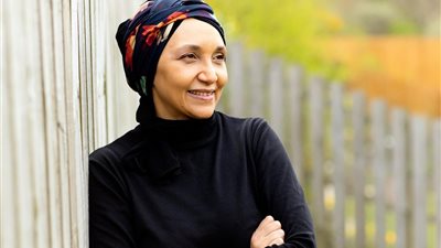 ليلى أبو العلا | كاتبة سودانية قدمت المرأة المسلمة بصورة مختلفة