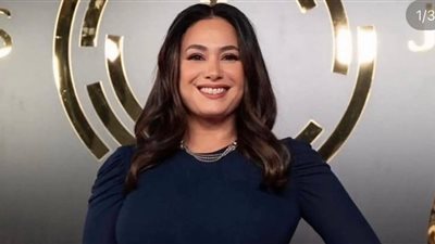 تعليق ناري لطارق الشناوي على استقالة هند صبري من برنامج الأغذية العالمي