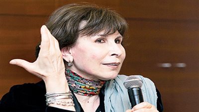 عالية ممدوح | كاتبة عراقية طافت العالم وتغنى برواياتها الجميع