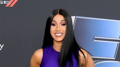 الرابر كاردي بي تفتح النار على بايدن بسبب حرب أوكرانيا 