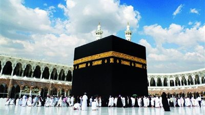 تفسير رؤية الكعبة في المنام للعزباء والمتزوجة