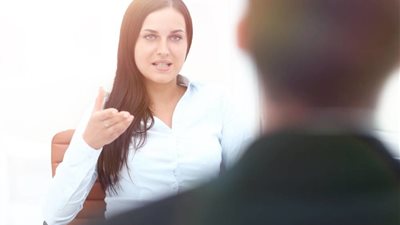 5 نصائح للتعامل مع الزوجة النرجسية (إنفوجراف)