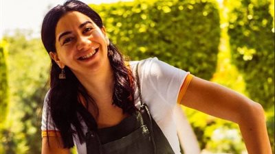 فدوى عابد: ارتديت الحجاب شهرًا وخلعته بسبب «التحرش»