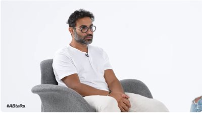 أحمد فهمي يكشف سبب تعدد زيجاته.. وسر عدم إنجابه 