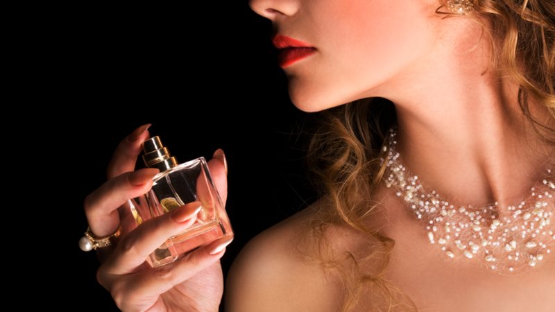 مجموعة عطور نسائية