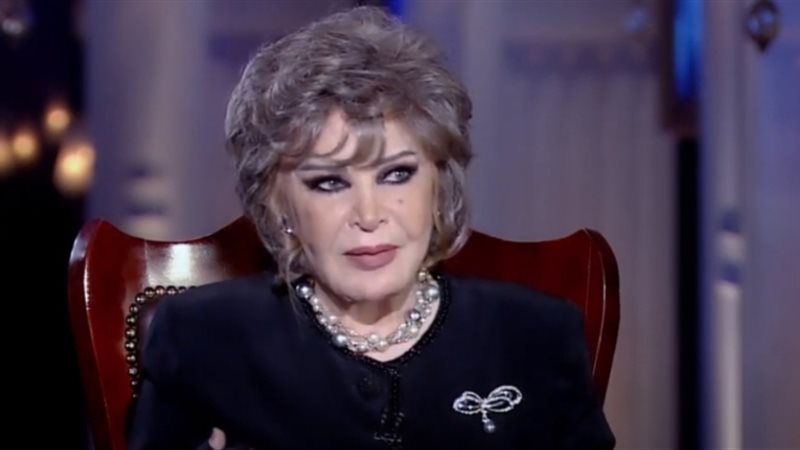 الفنانة صفية العمري