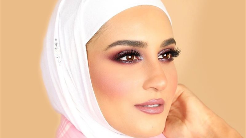 حكم وضع المكياج للنساء