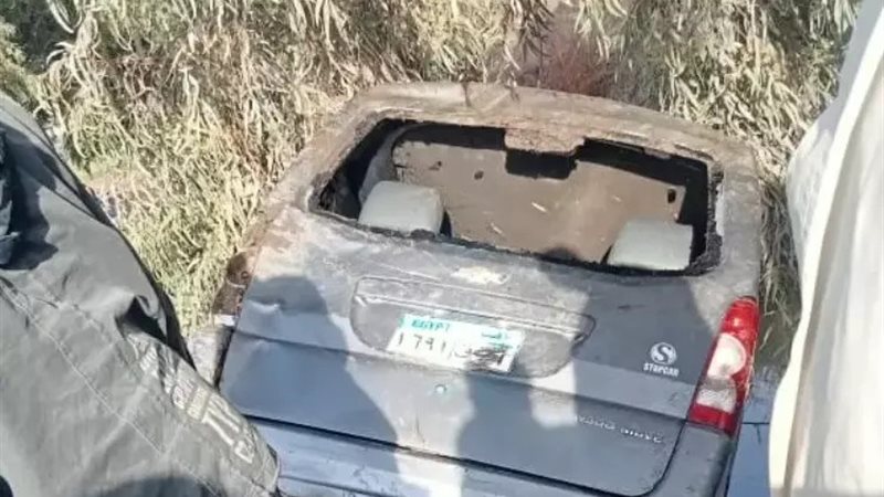 انقلاب سيارة في الترعة