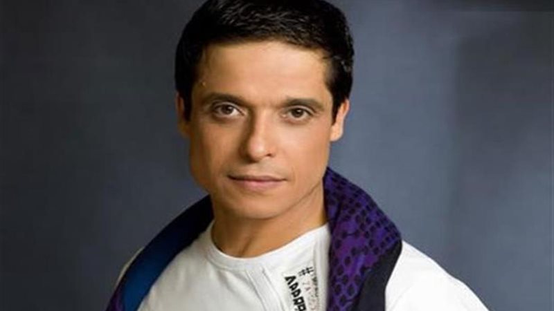 الفنان عامر منيب