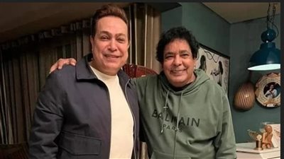 حكيم يفاجئ محمد منير بزيارة في منزله ويوجهان رسالة للجمهور