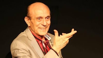 الجمهور يشيد بوفاء الفنان محمد صبحي لهذا السبب