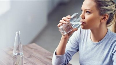 4 مشروبات وأطعمة لتحسين الحالة المزاجية