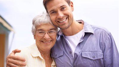 لماذا يحب الرجل الفتاة التي تشبه أمه ؟