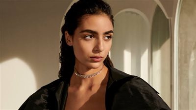 نورا عتال تخطف الأنظار في عرض أزياء شانيل (صور)