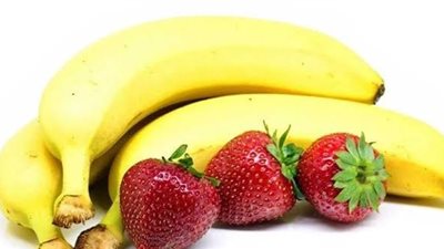 4 أضرار لتناول الموز مع الفراولة