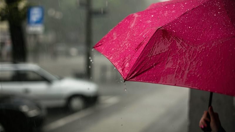 سقوط الامطار