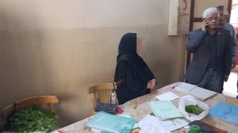 ملوخية على المكتب