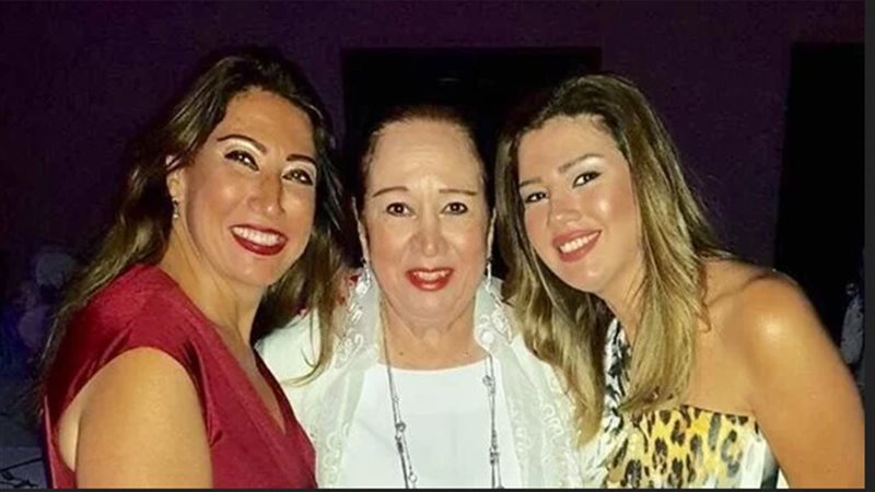 رانيا فريد وشقي ووالدتها